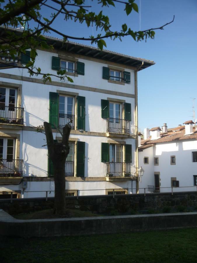 Eguzkilorea Hondarribia Exterior photo